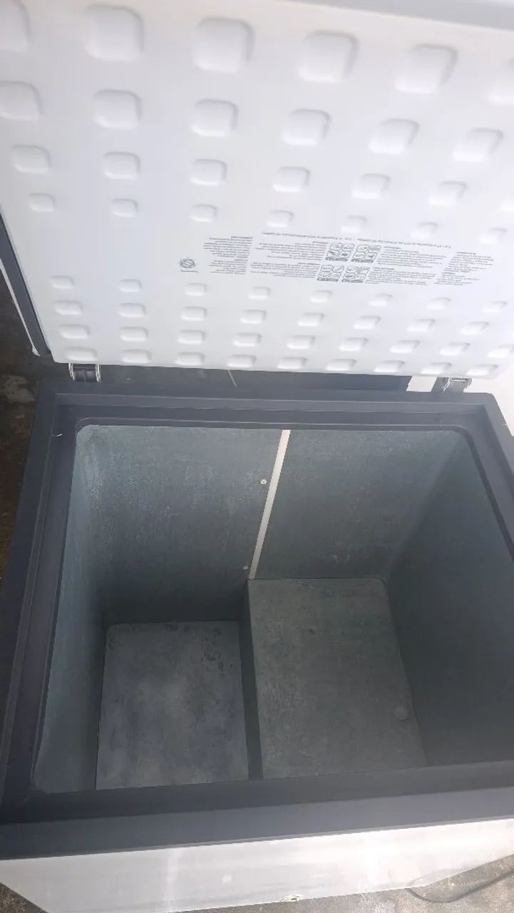 VENDO FREEZER SEMI NOVA COM GARANTIA  - Foto 3