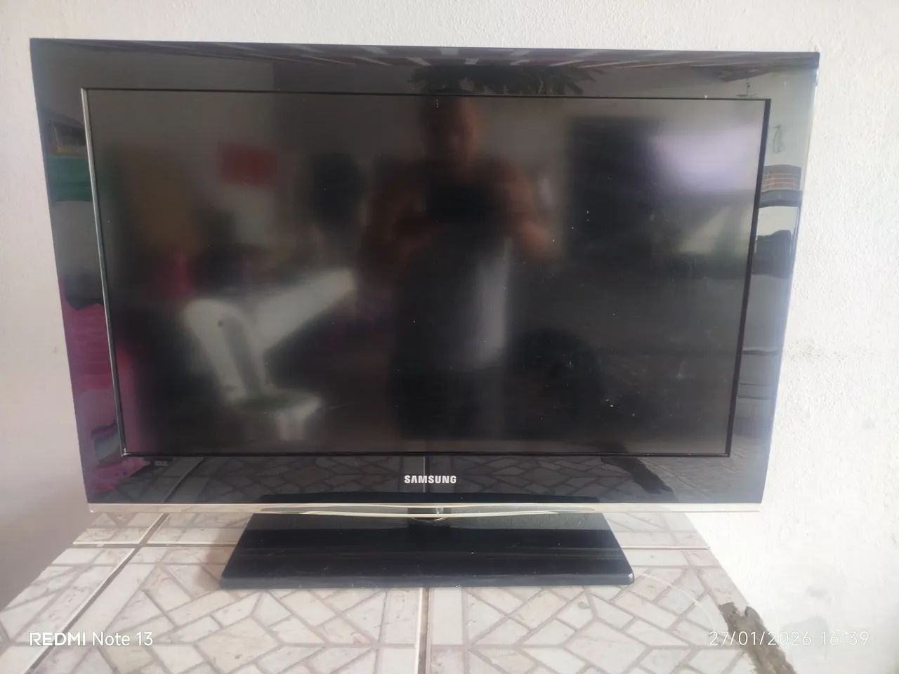 vendo tv otima e conservada - Foto 2