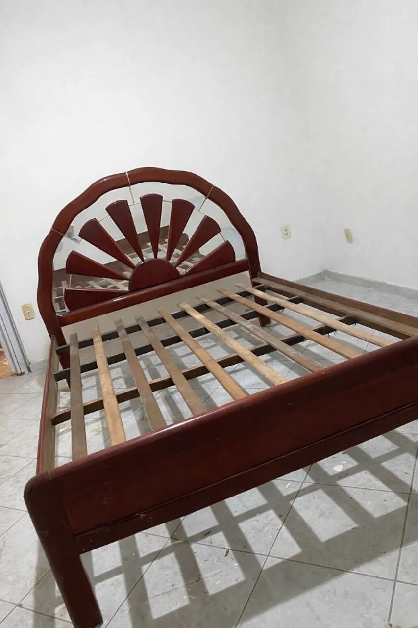 Cama com espelho