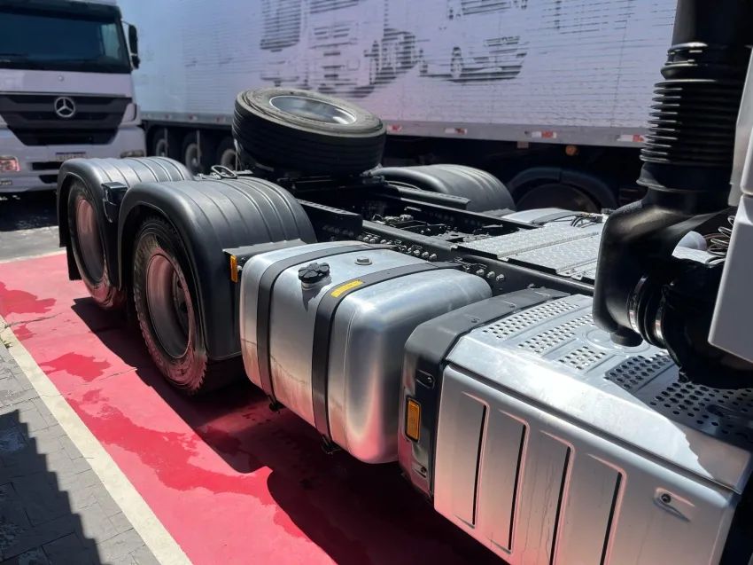 Mercedes-Benz Actros 2548 6x2. - Foto 10