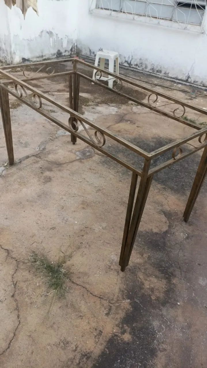 Mesa de vidro cantos arredondados base de ferro - Foto 2