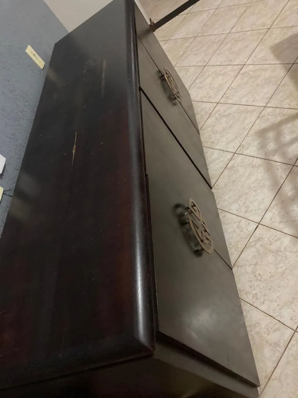 Mesa com 6 cadeiras e aparador  - Foto 4