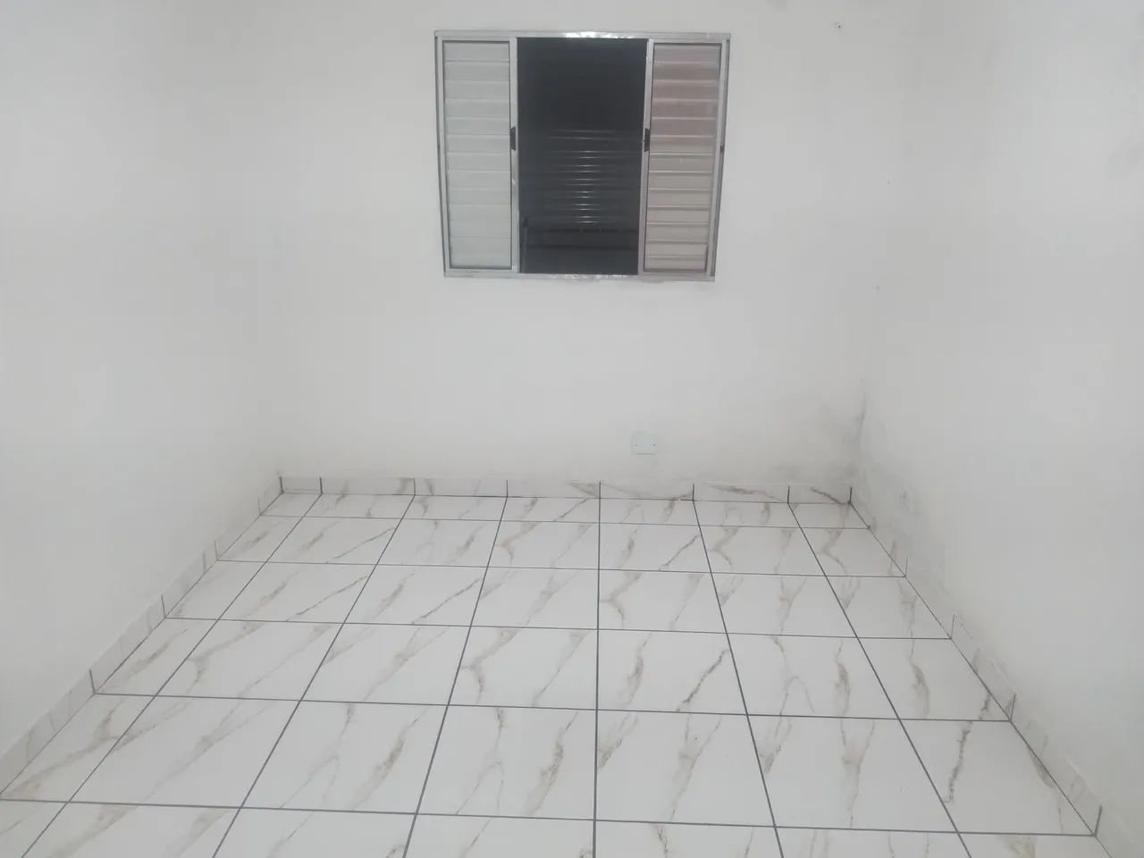 Aluga-se uma casa de três cômodos - Foto 3
