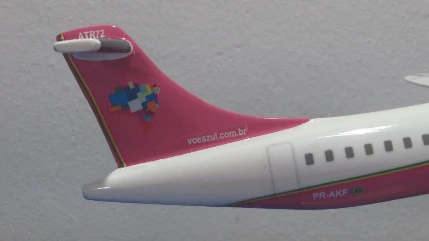 Maquete de avião da azul Rosa - Foto 2