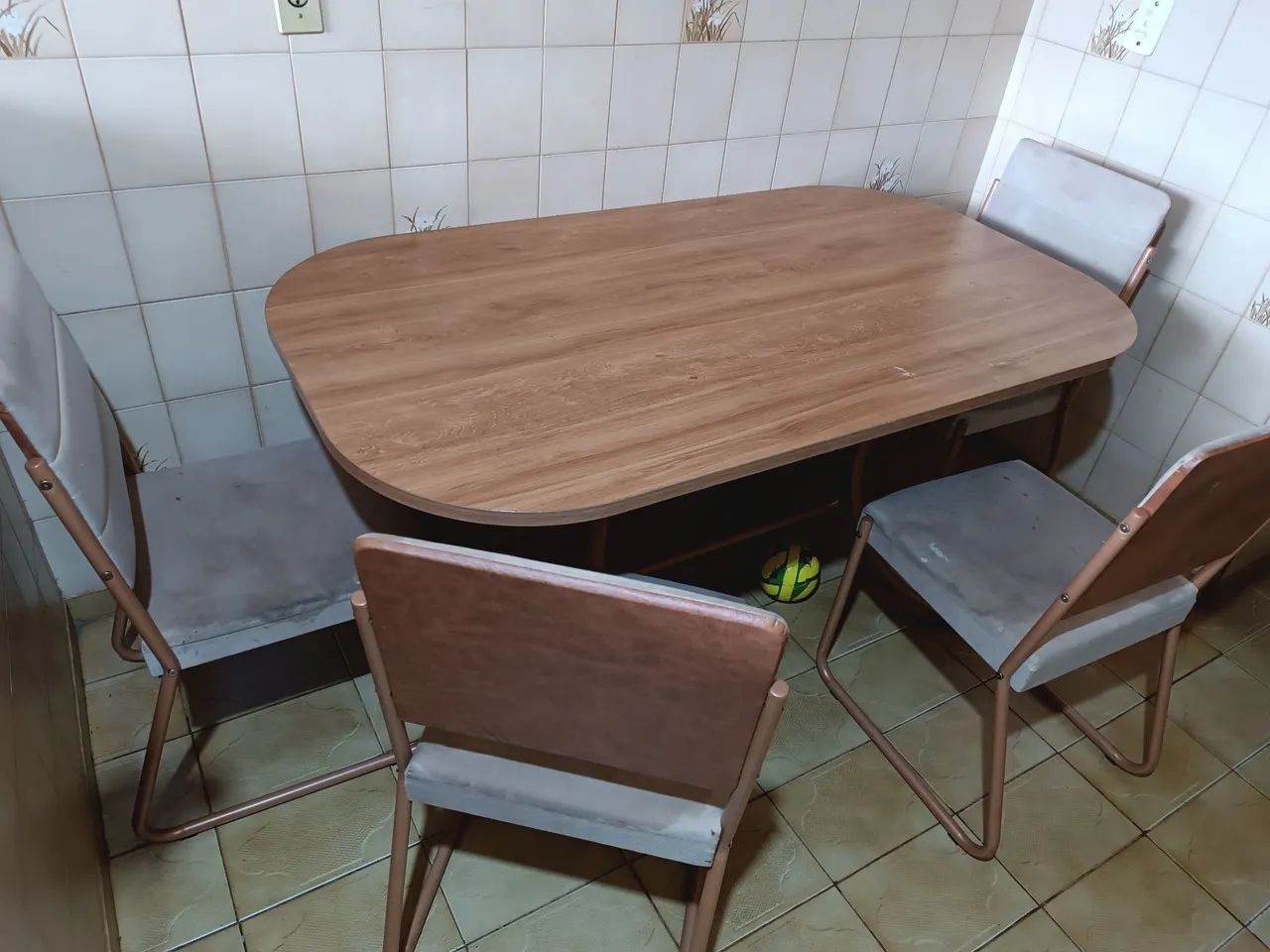 Mesa com 6 cadeiras - Foto 3