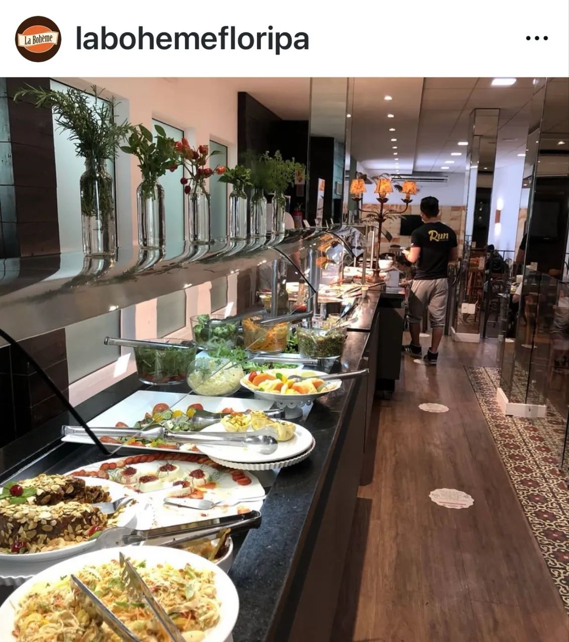 Auxiliar de Serviços de Alimentação em Restaurante na Trindade