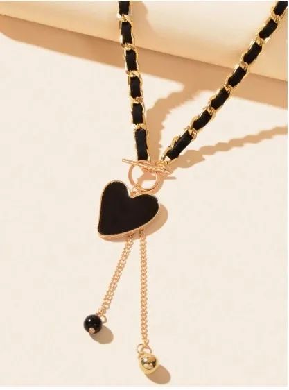Colar Trançado Com Pingente De Coração . - Foto 3