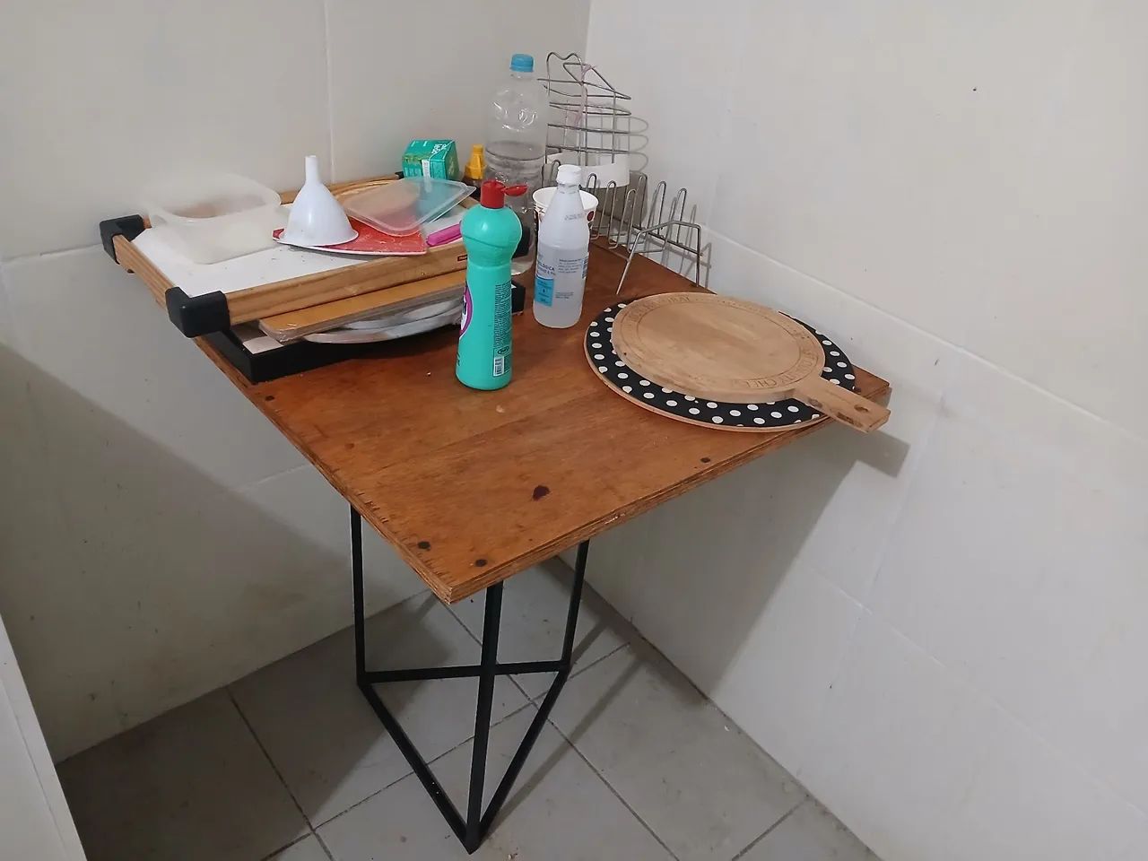Mesa com dois bancos  - Foto 2