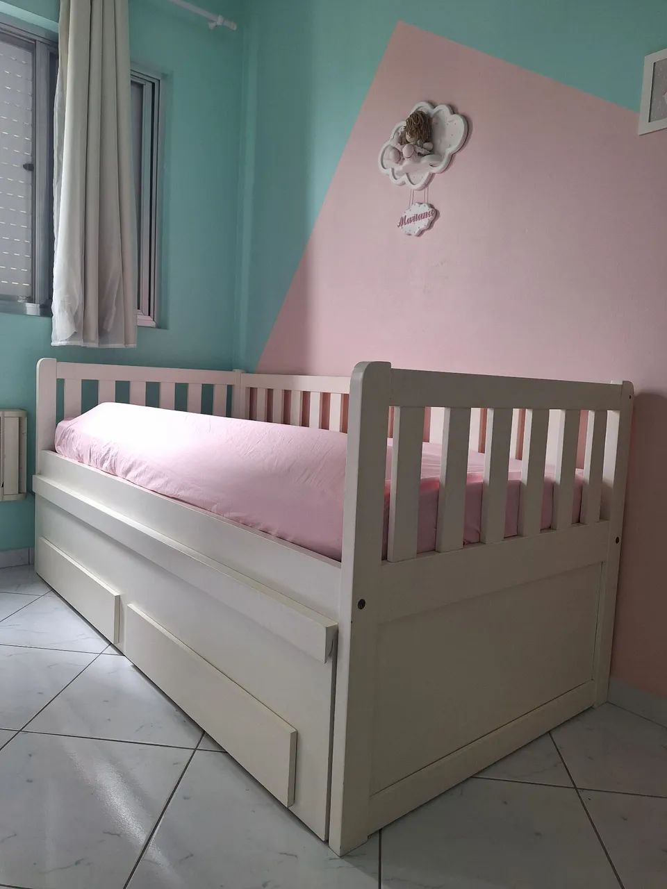 Cama madeira maciça com auxiliar 