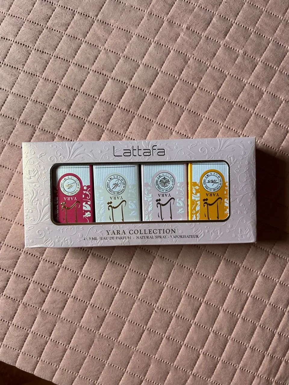 Perfume Lattafa kit Yara Colletion edp 4 de 5ml - Foto 4