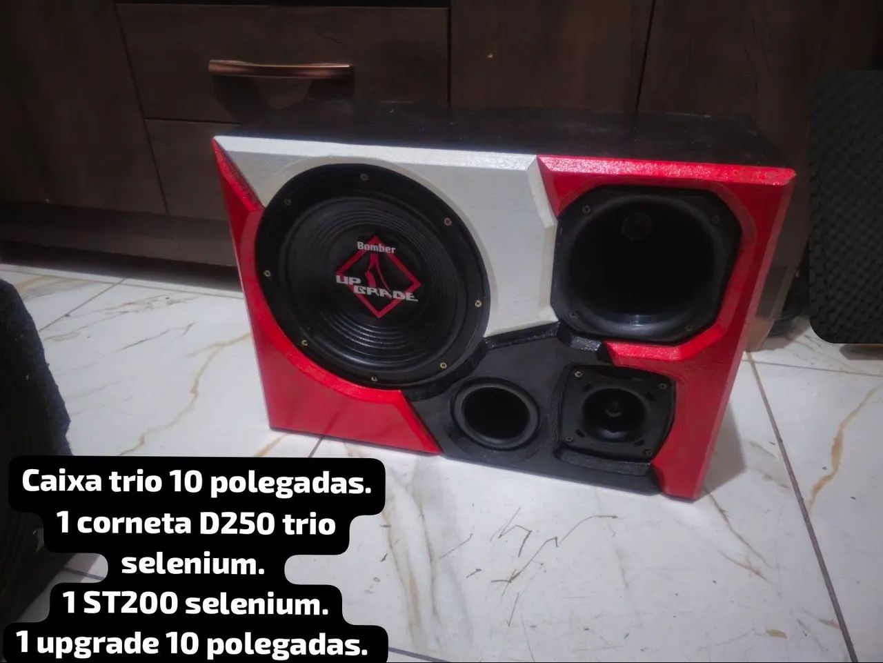 Caixa trio 10 polegadas. 