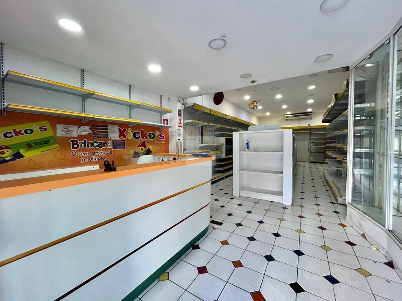 LOJA PRONTA NA PEDRO LESSA (100m²): Com Móveis, Ar e Câmeras | Só Trazer seu Estoque! - Foto 4