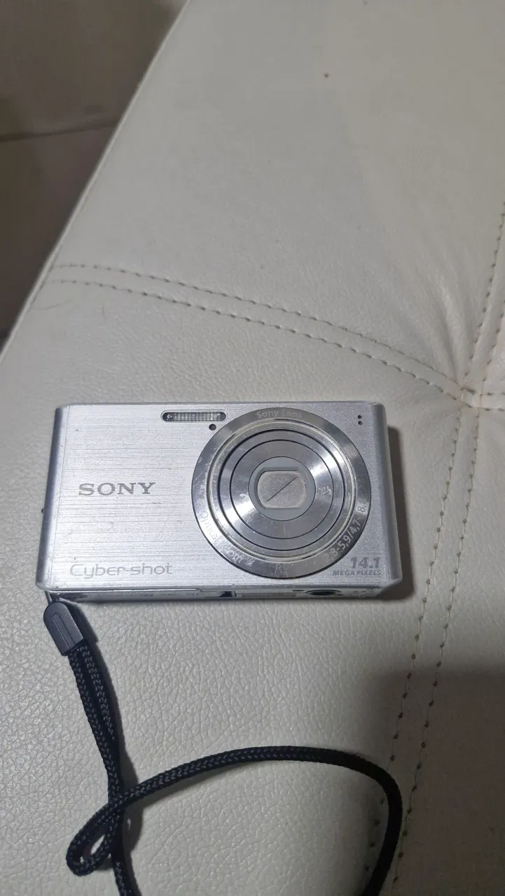 Câmera Digital FUJIFILM Modelo Finepix AV250 - Câmeras e