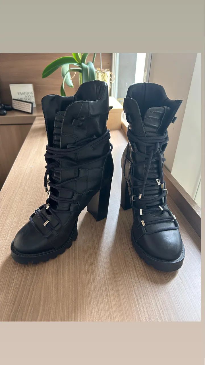 Bota / Coturno Jonh Jonh - Foto 4