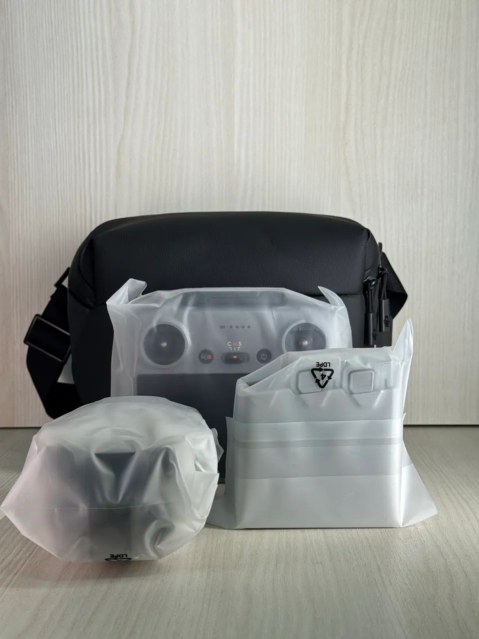 DJI MINI 4 PRO FLY MORE COMBO PLUS - NOVO - Foto 2