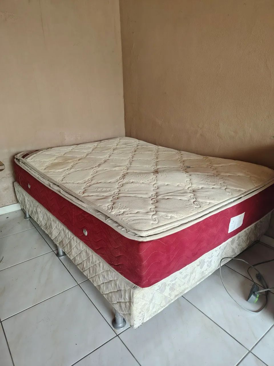 Cama box Ortobom 