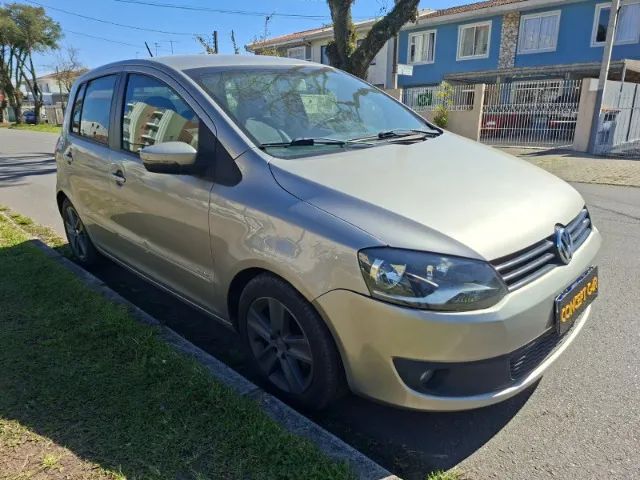 Volkswagen Fox Fox 1.0 Mi Total Flex 8V 3p 2014