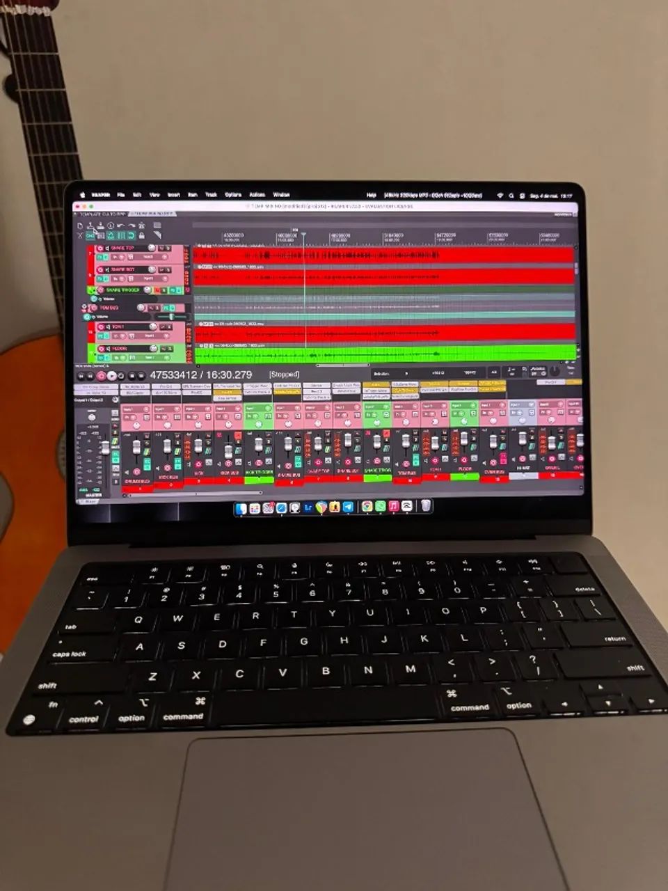 MacBook Pro M1 Pro 512gb e 16gb de ram - Notebooks - Praia da