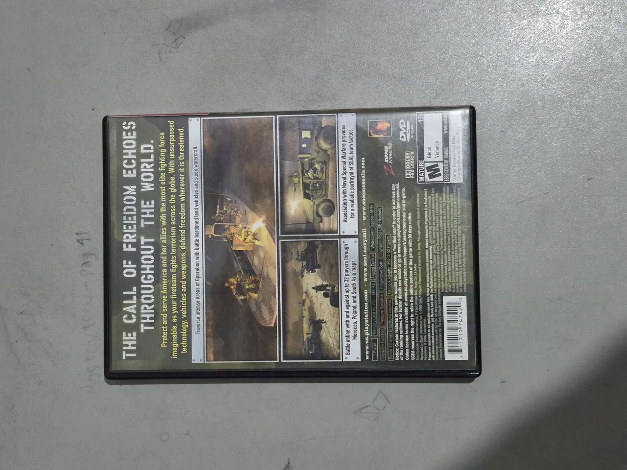 SOCOM 3: U.S. NAVY SEALs - Jogo Original de PS2 - Foto 2