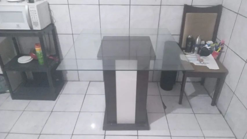 Mesa de janta de vidro 