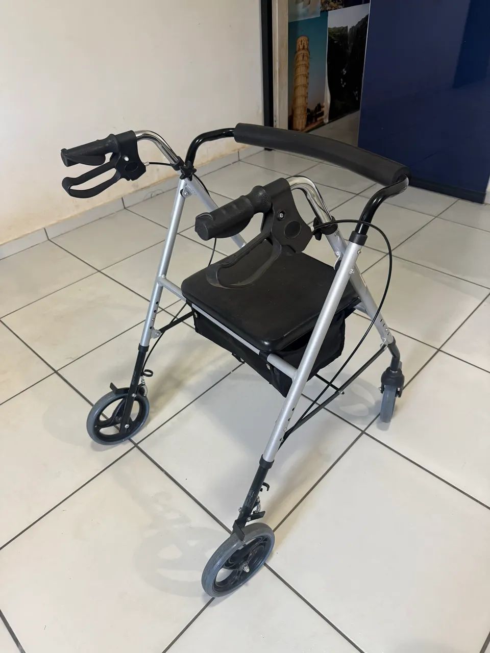 ANDADOR CADEIRA com bolsa e freio  - Foto 3