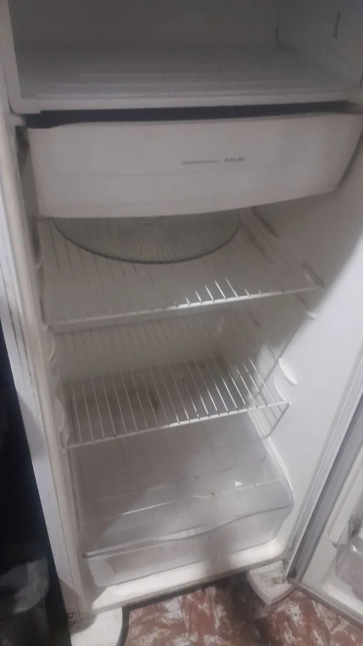 Geladeira eletrolux  - Foto 2