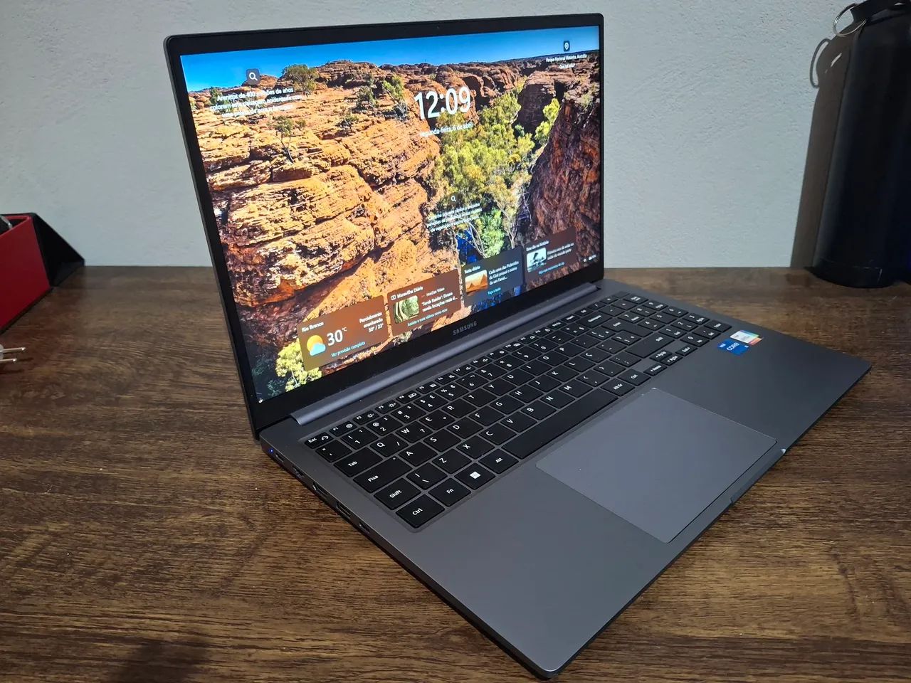 Notebook samsung galaxy book 4 i5 em perfeito estado e pouco usado, com bateria perfeita 