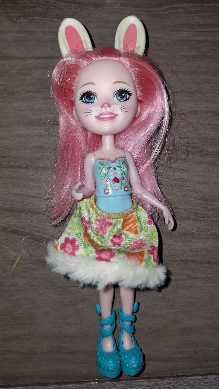 Boneca Bree Bunny Enchantimals Coelho 15cm