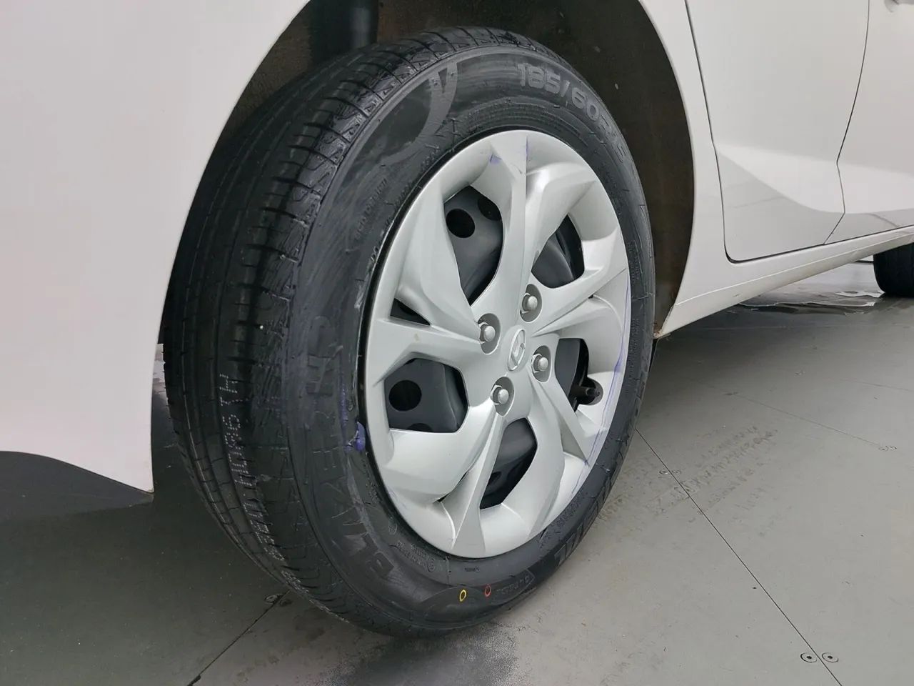 Hyundai HB20S Comfort Plus 1.0 TB Flex 12V Mec., foto 14 de 18
