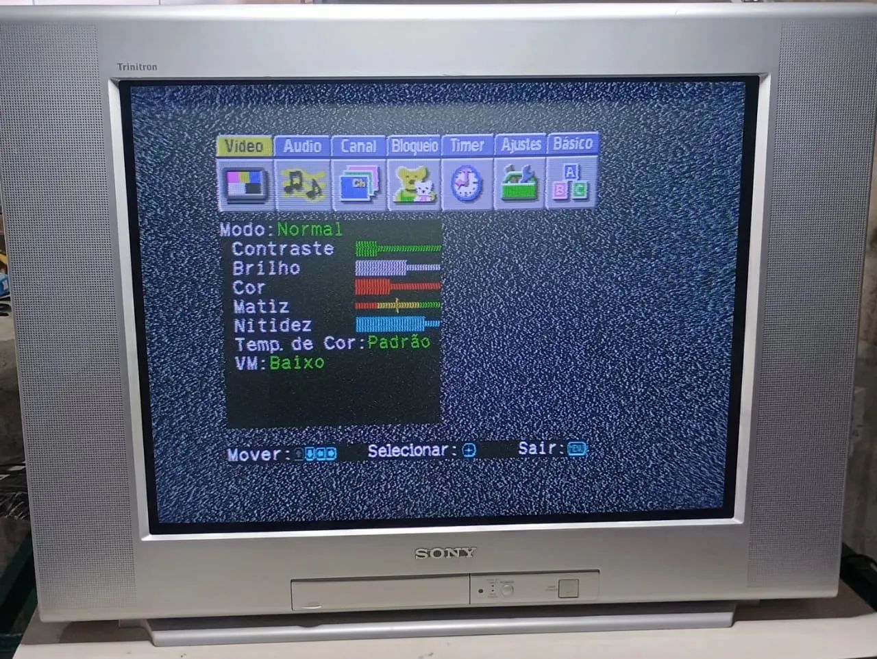 Tv Sony WEGA 29 polegadas  - Foto 4