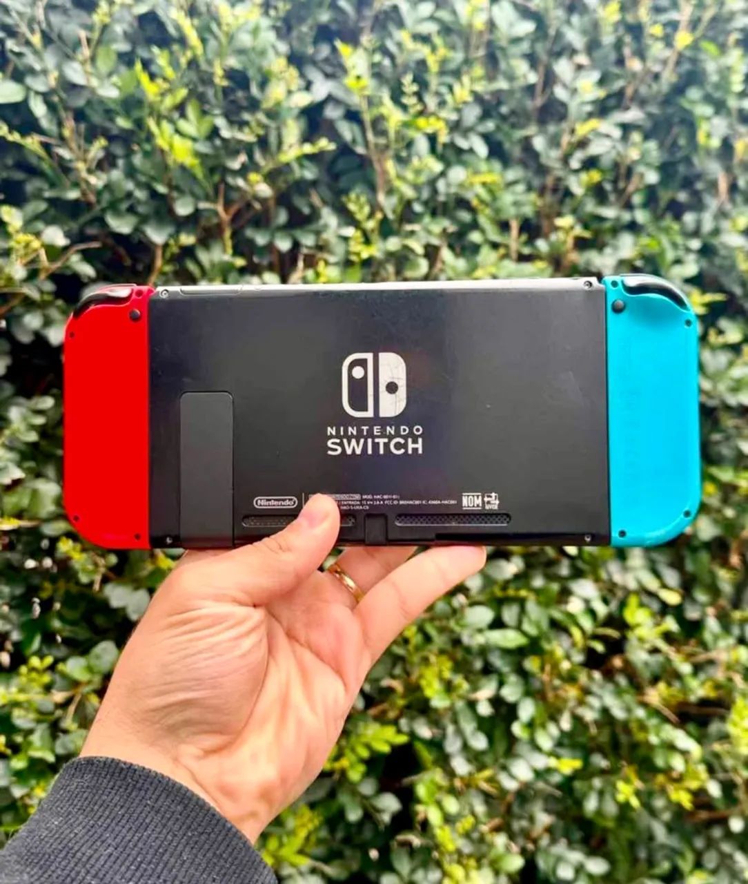 Nintendo Switch V2 | 2 Joycons | Completo na Caixa - Foto 2