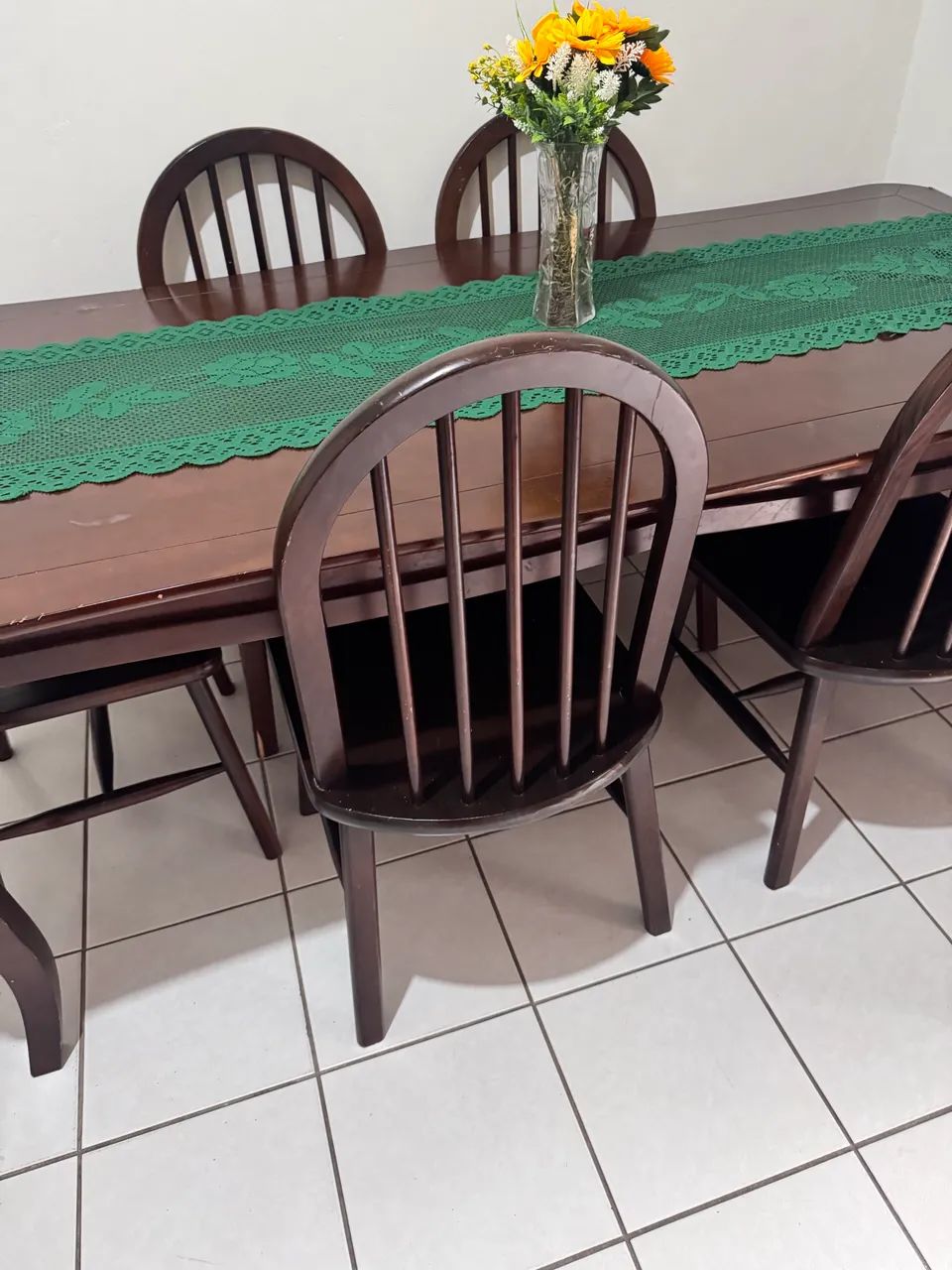 MESA MADEIRA PRA VENDER COMPLETA! . 1.000 com cadeira  - Foto 5