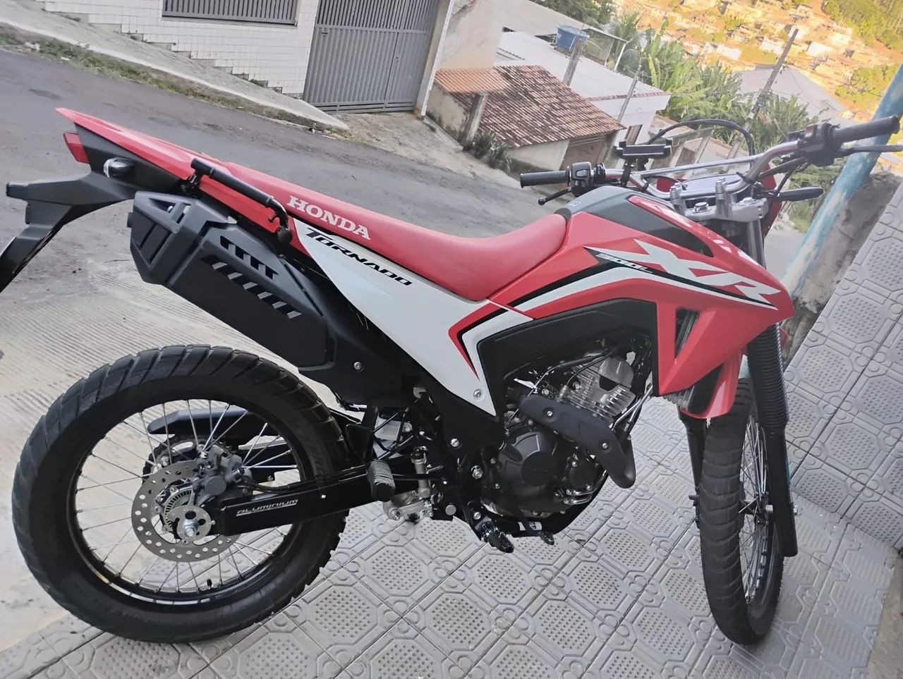 Xr Tornado 300