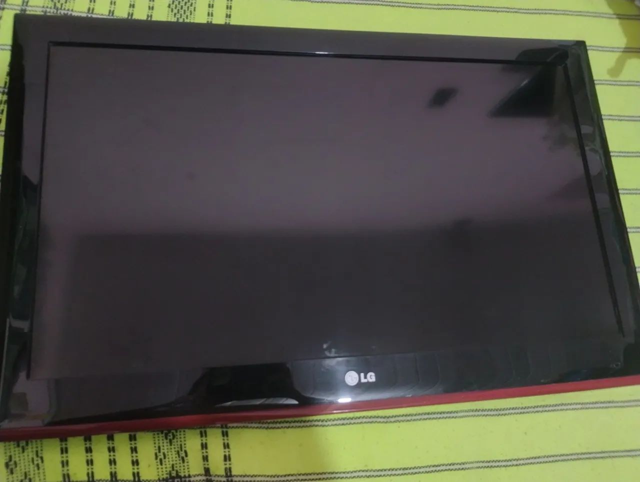 TV LG 32 Polegadas,Funciona TV BOX e funciona sem conversor,Com entrada HDMI,USB IN, H/P,  - Foto 3