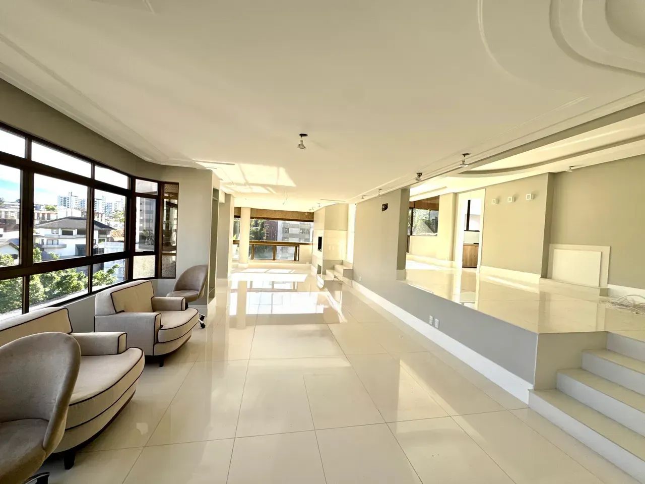 Apartamento de Alto Padrão com 3 Dormitórios e Suíte Master - Centro - Criciúma/SC