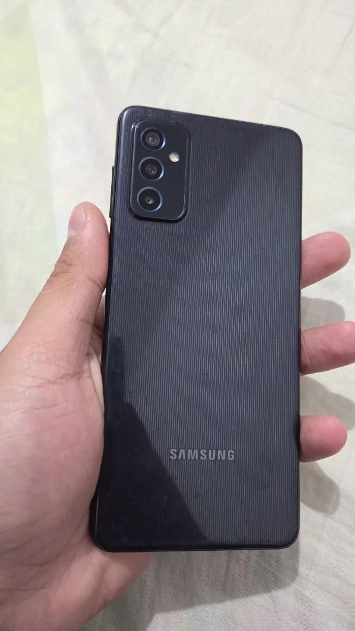 Celular M52 - com defeito na tela e chip - Foto 4
