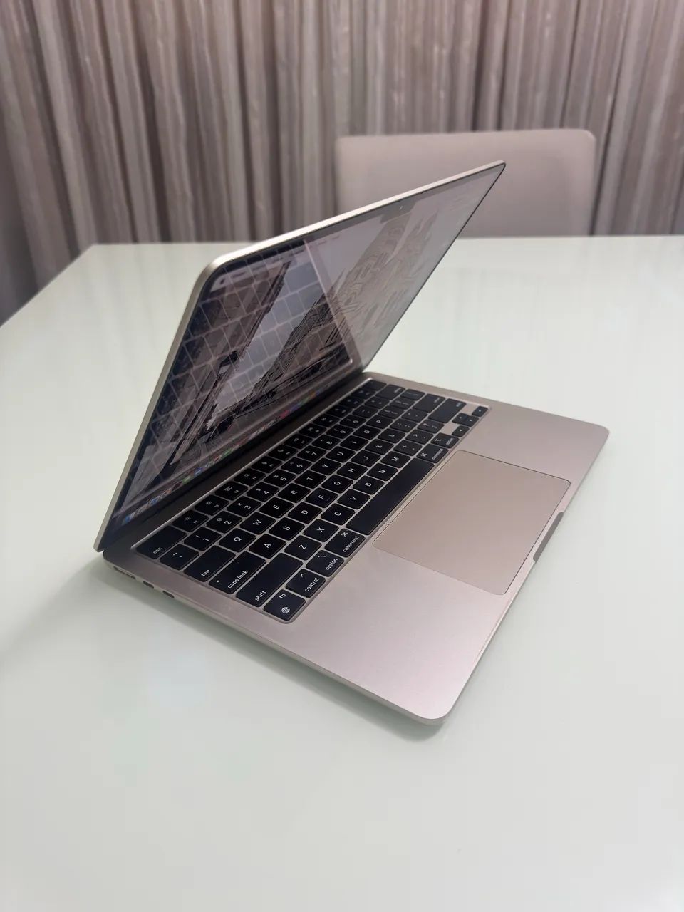 MacBook Air M2 2022 8GB 256GB 98%バッテリー MACBOOK AIR M2 2022 256GB BATERIA 98% - Envio Olx Pay - Notebooks