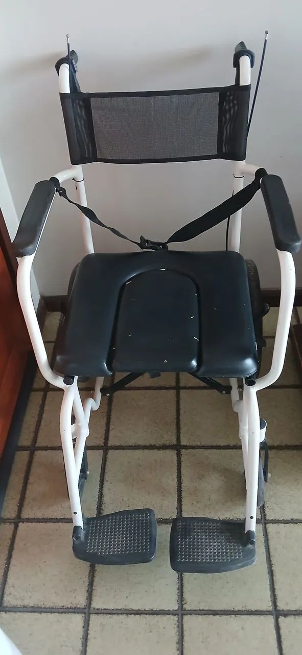 Cadeira de rodas - Foto 4