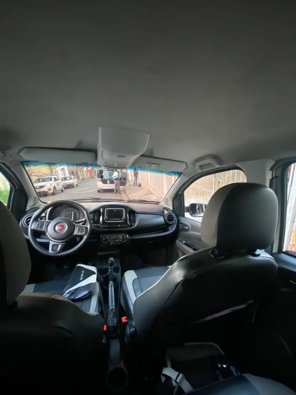 Fiat Uno WAY 1.4 EVO Fire Flex 8V 5P 2016 - Foto 4