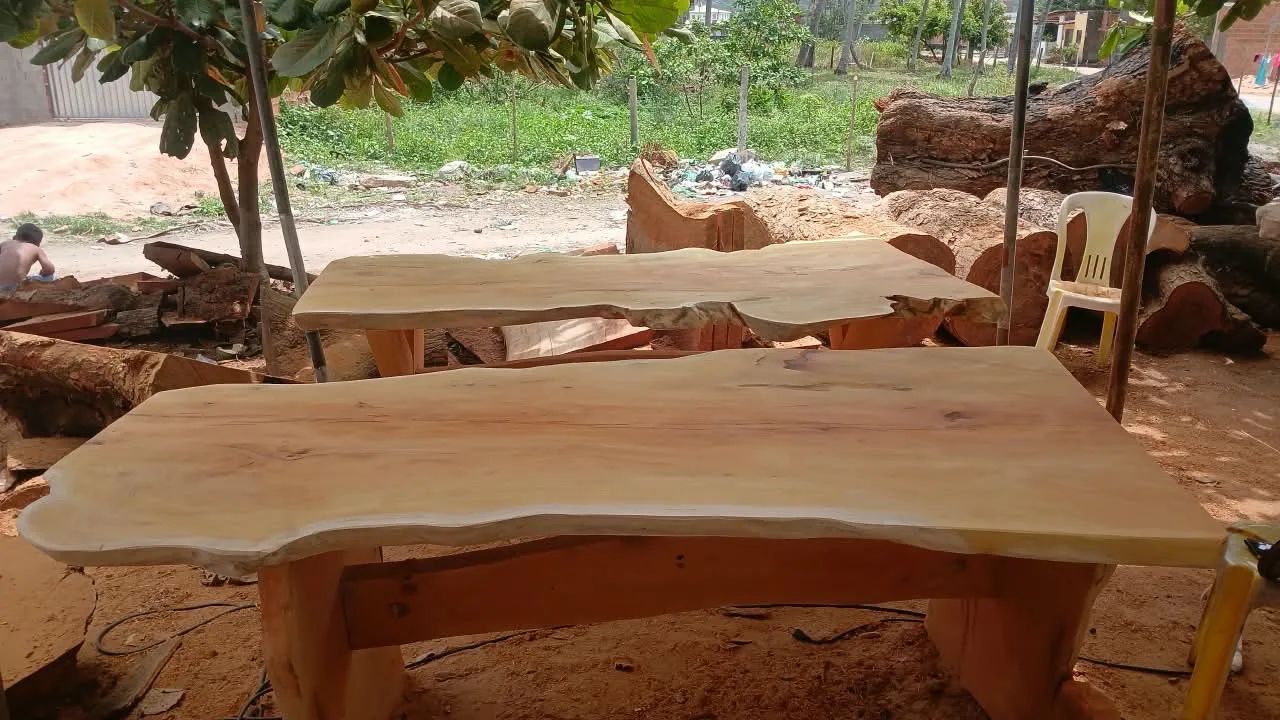 Mesas de jaqueira tábua única a pronta entrega 2,20/2,5 com dois bancos 