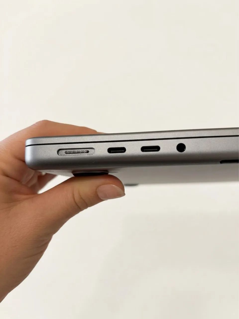 MacBook Pro 14