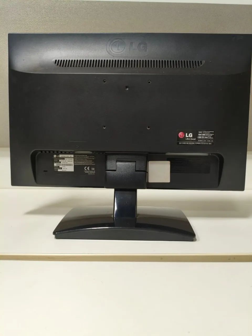 Monitor LG Flatron E1941SX 18,5 Polegadas HD VGA - Foto 3