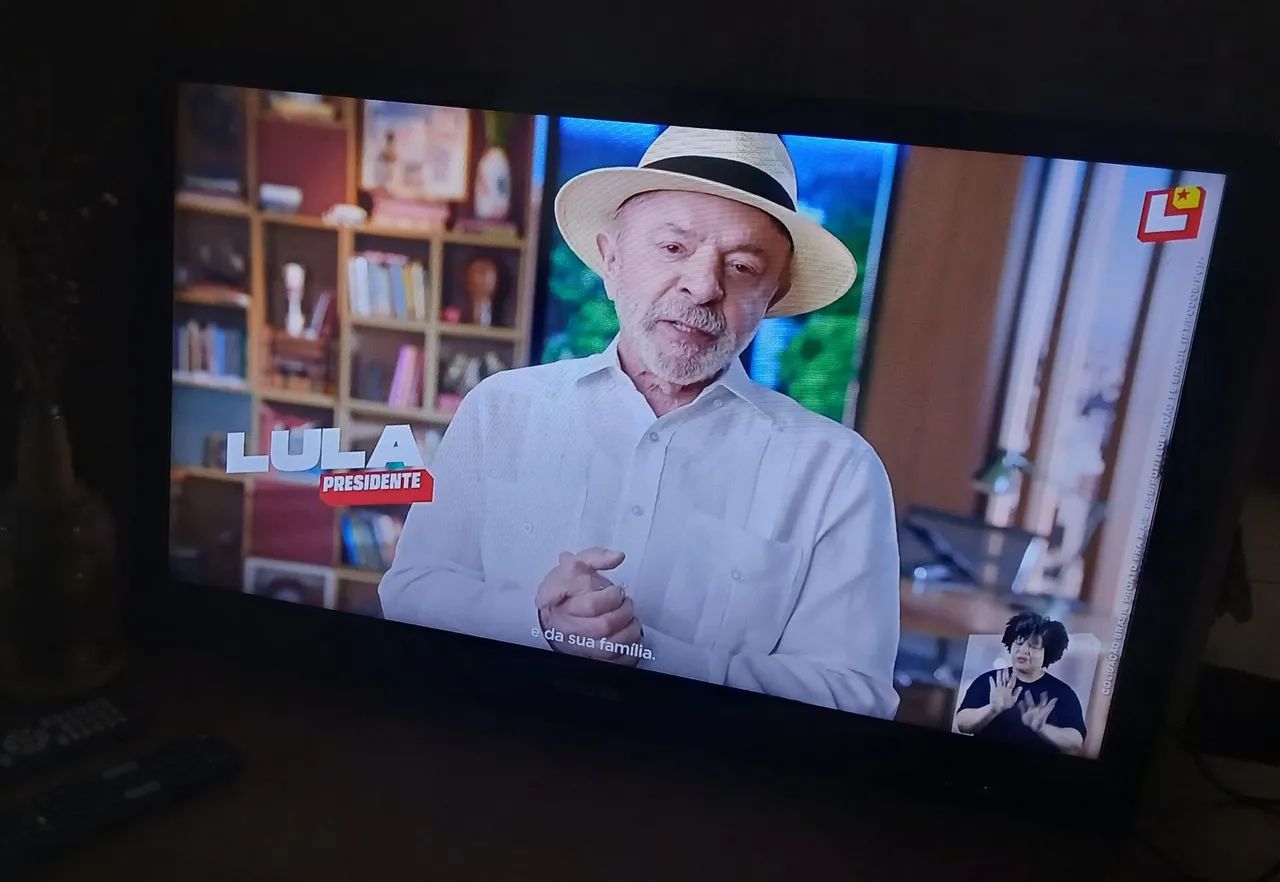 TV 32 CCE LCD NAO SMART 