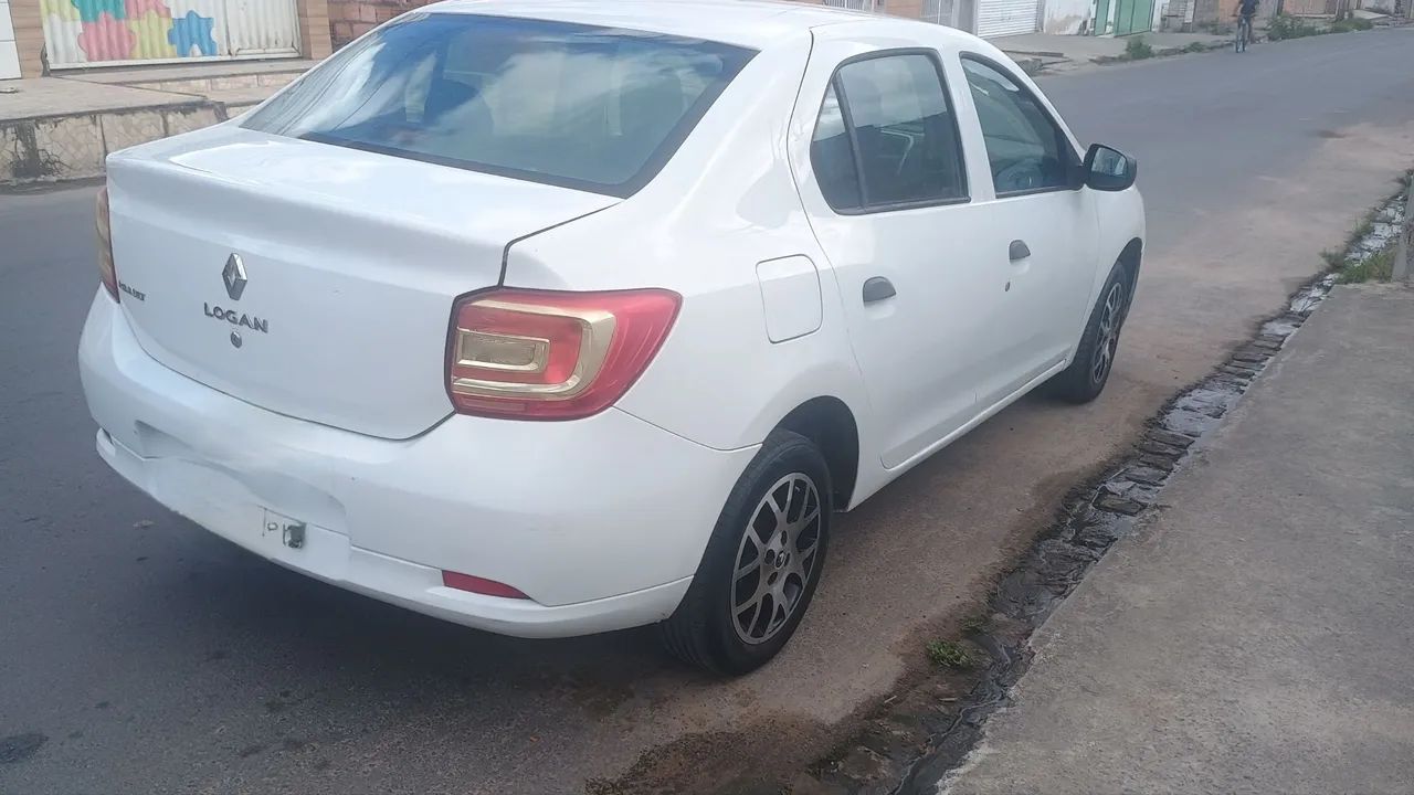 Renault Logan AUTHENTIQUE HI-FLEX 1.0 16V 4P 2015