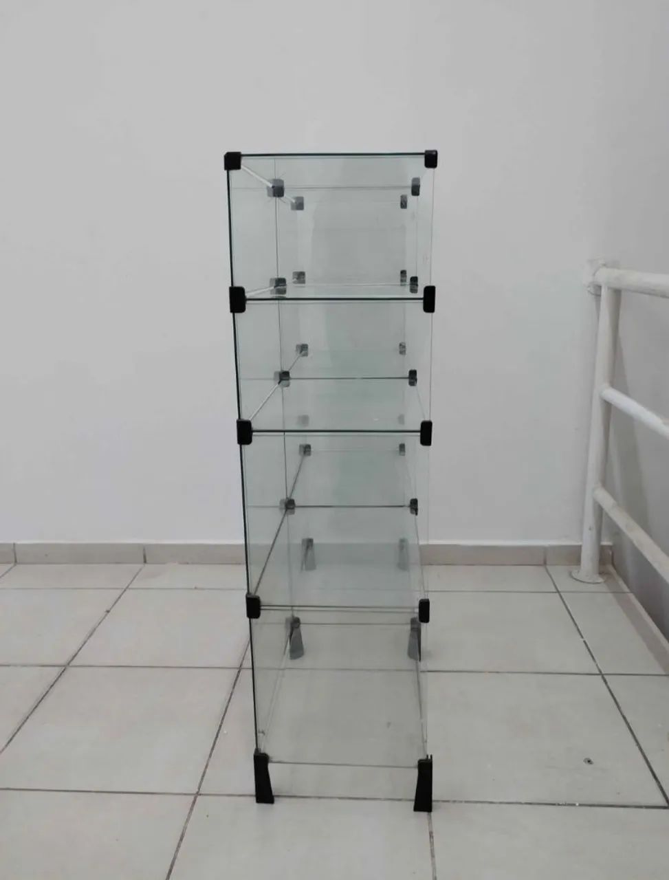Balcão de Vidro para loja 8 Espaços. - Foto 2