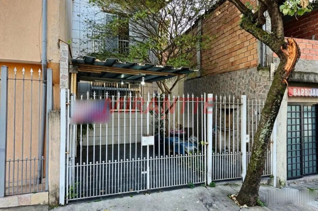 Sobrado de 200m² com 4 quartos em Parque Vitória