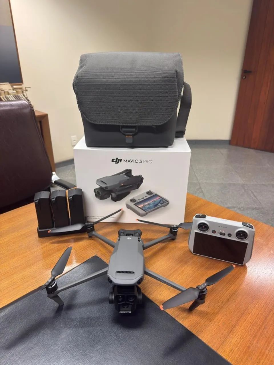 Drone DJI Mavic 3 Pro Combo Fly More + Controle DJI (Com Tela) - Foto 4