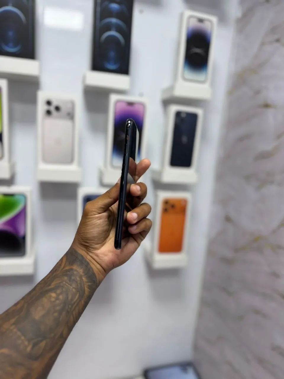 IPHONE 11 PRO MAX 64GB TELA E BATERIA  - Foto 3