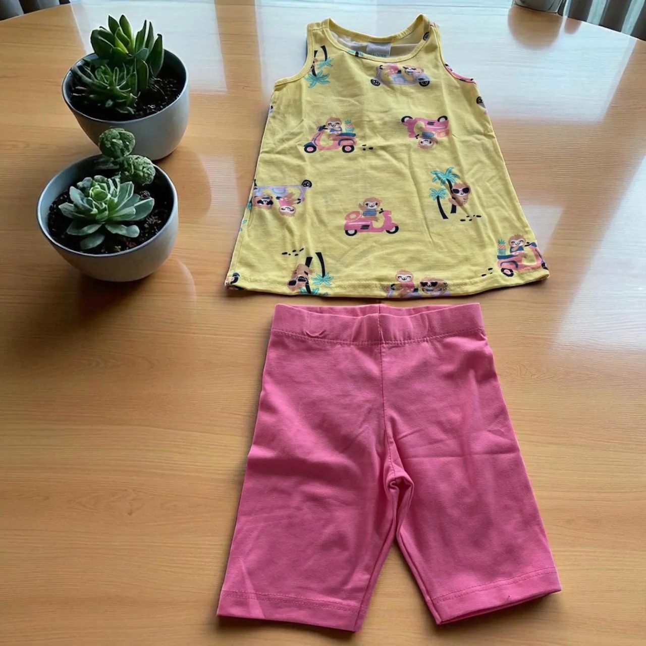 Vende-se 264 peças de roupas infantis. - Foto 3