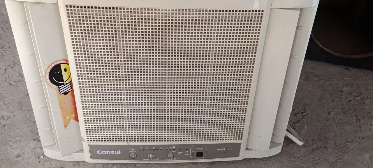 Ar-condicionado Consul precisa completar o gás está gelando pouco 